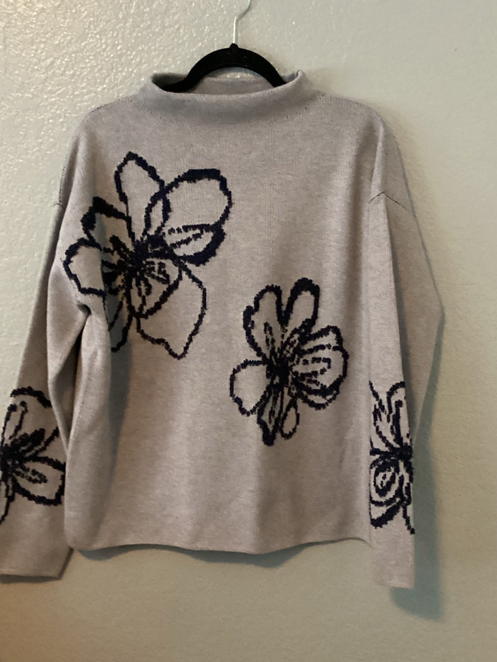 Rachel Zoe. Sweater - Light Gray